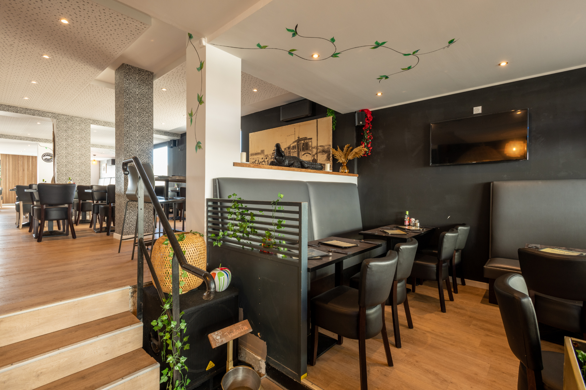 Banquettes et boiseries